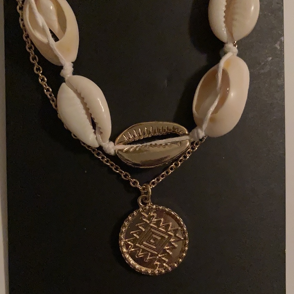 Genuine Shell 16” Necklace With Extender - Picture 3 of 6